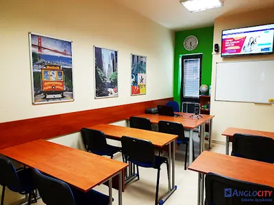 ANGLOCITY Szkoła Językowa